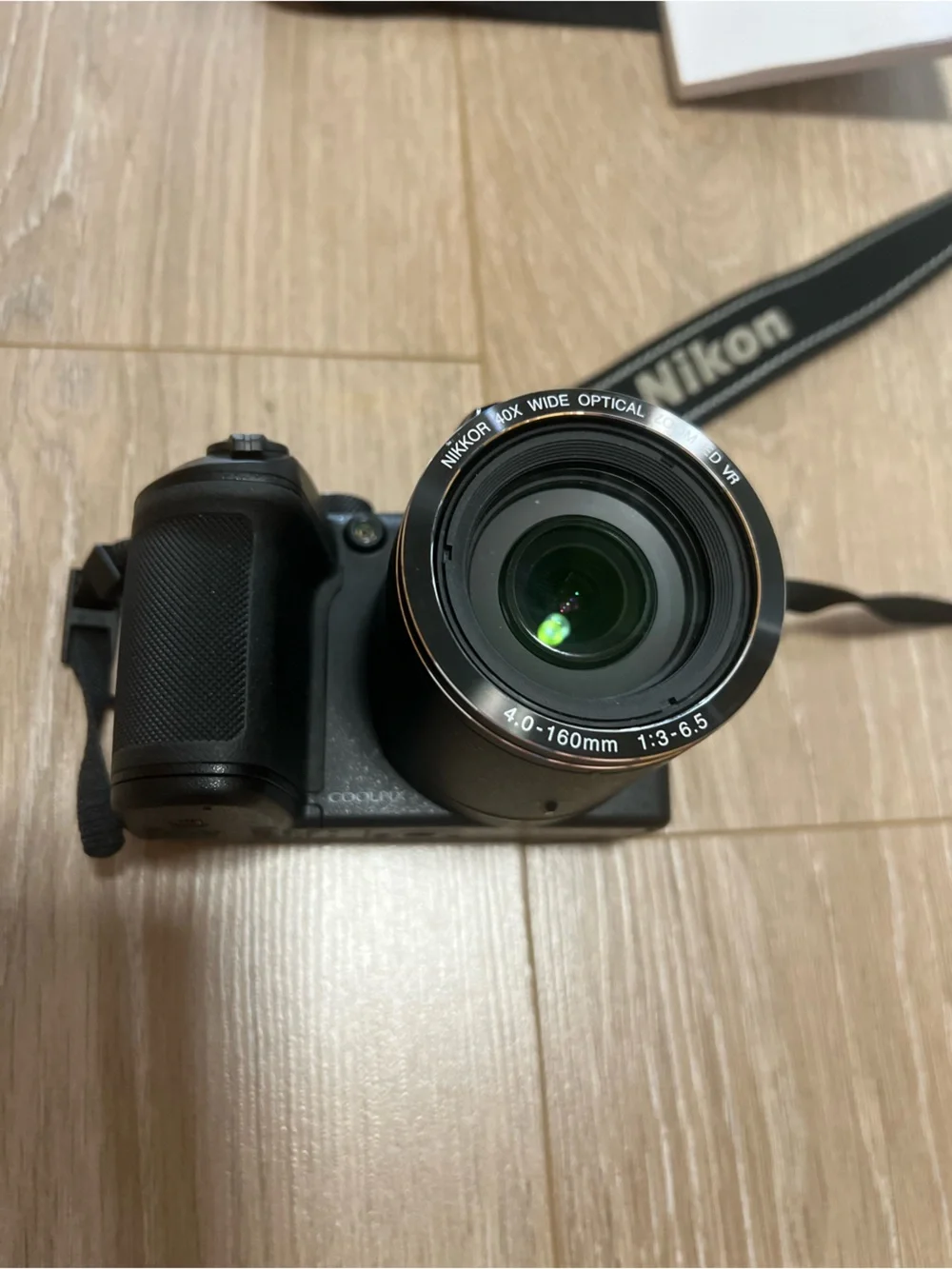 Nikon versatile compact